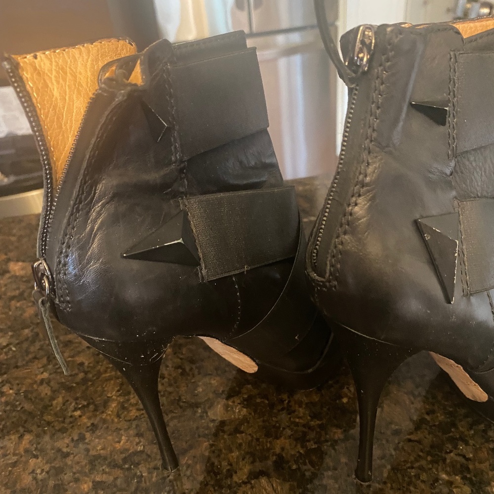L.A.M.B. STILLETO BOOTIES - Picture 3 of 4